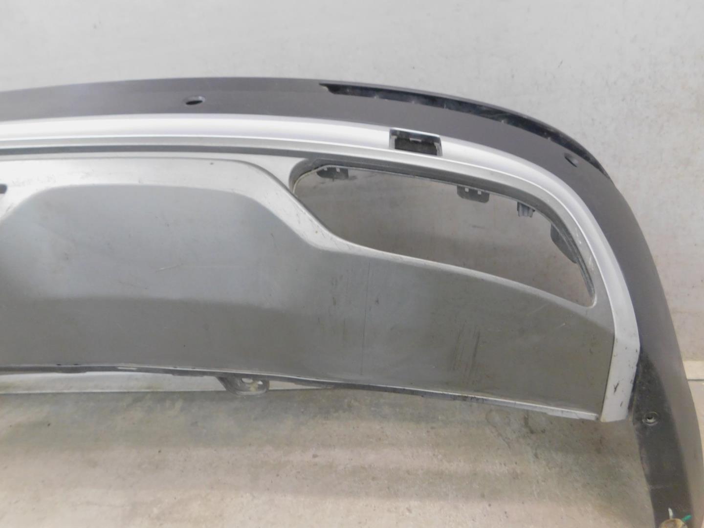 Бампер задний