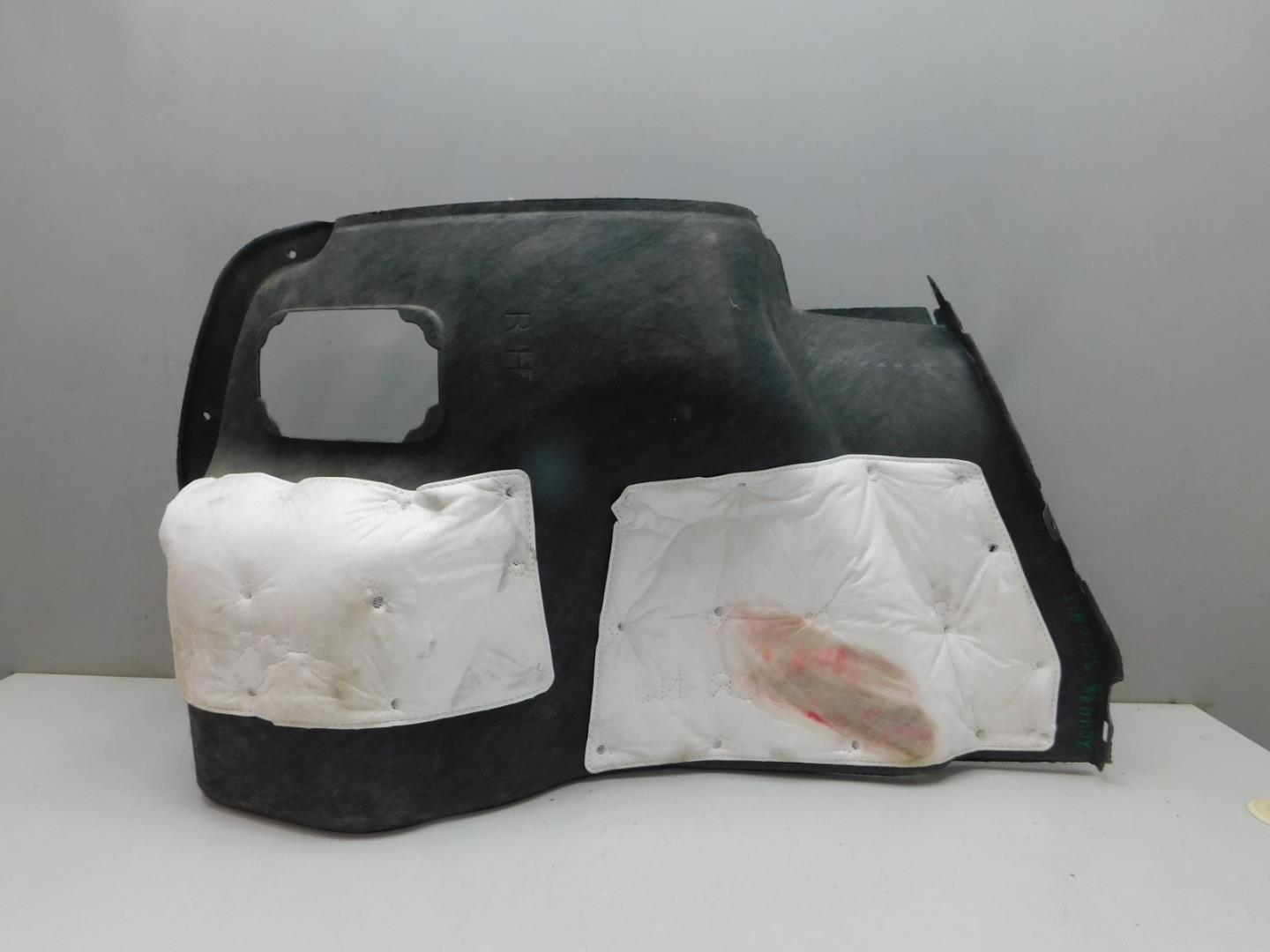 Обшивка багажника