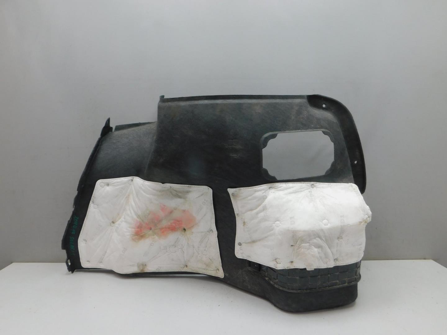 Обшивка багажника