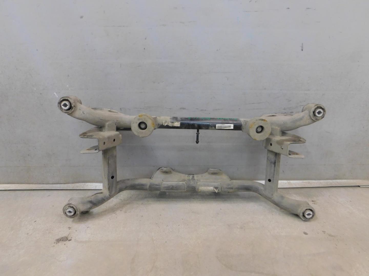 Балка задняя