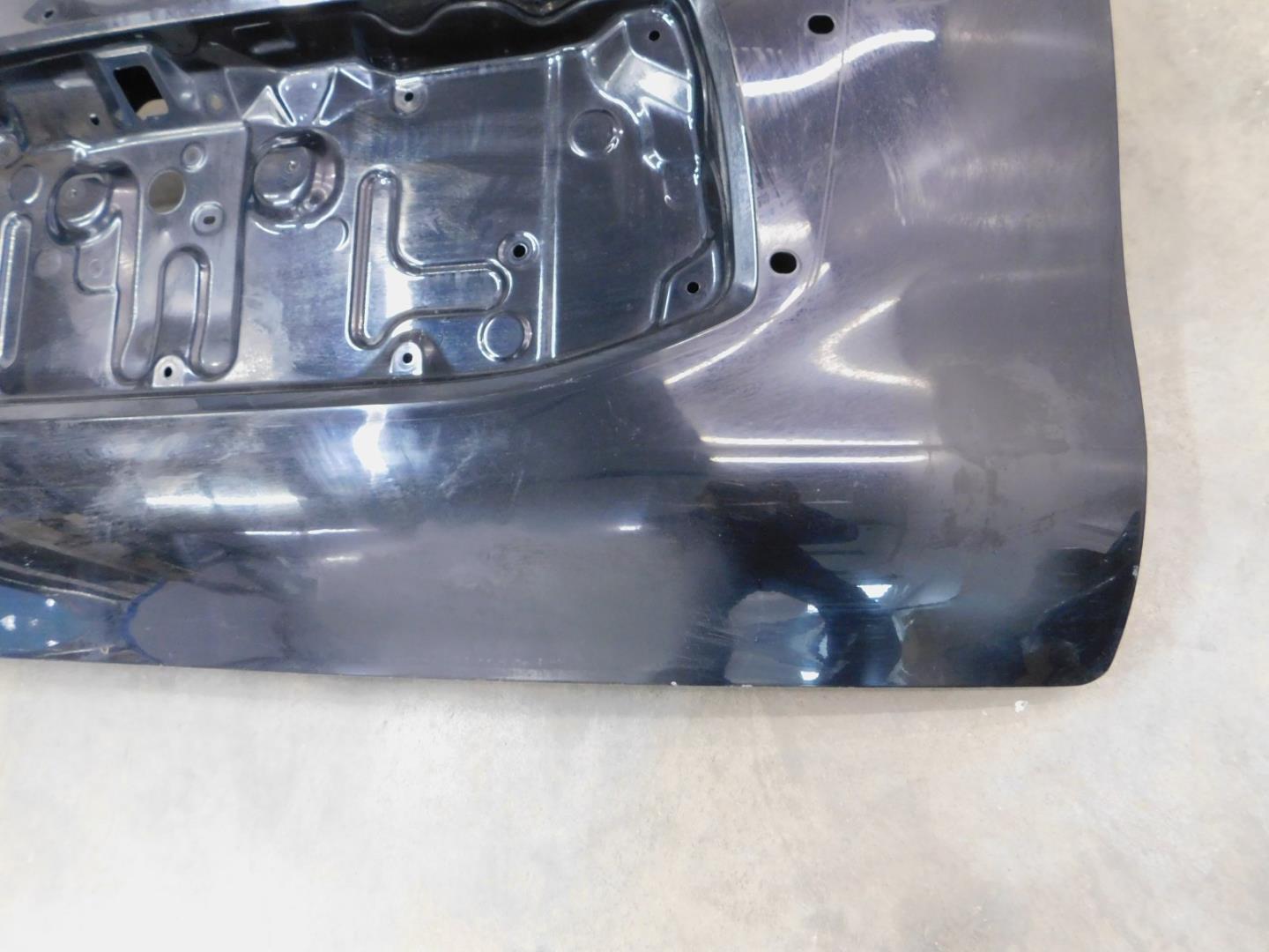 Дверь багажника