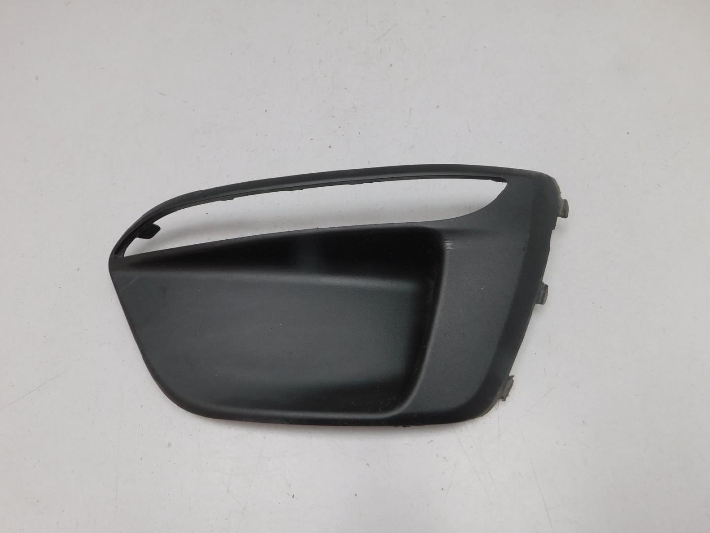 Решетка в бампер левая