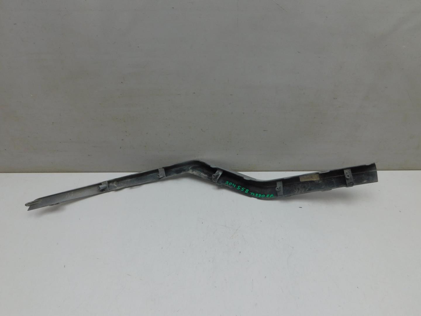 Накладка переднего бампера