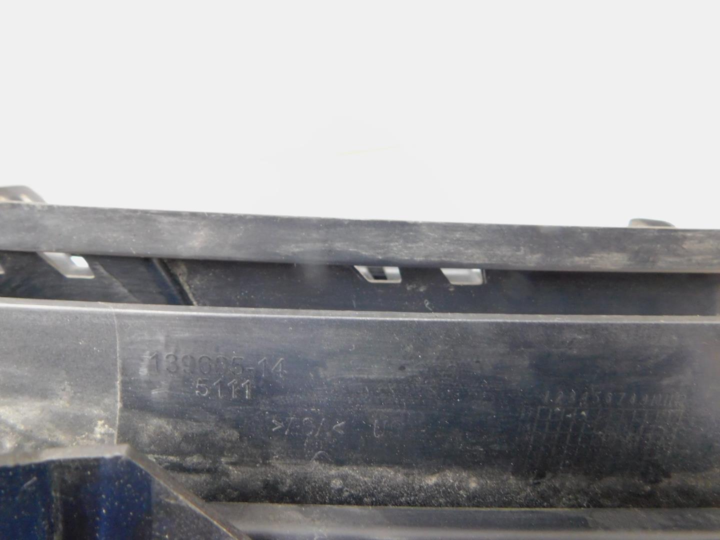 Решетка в бампер левая