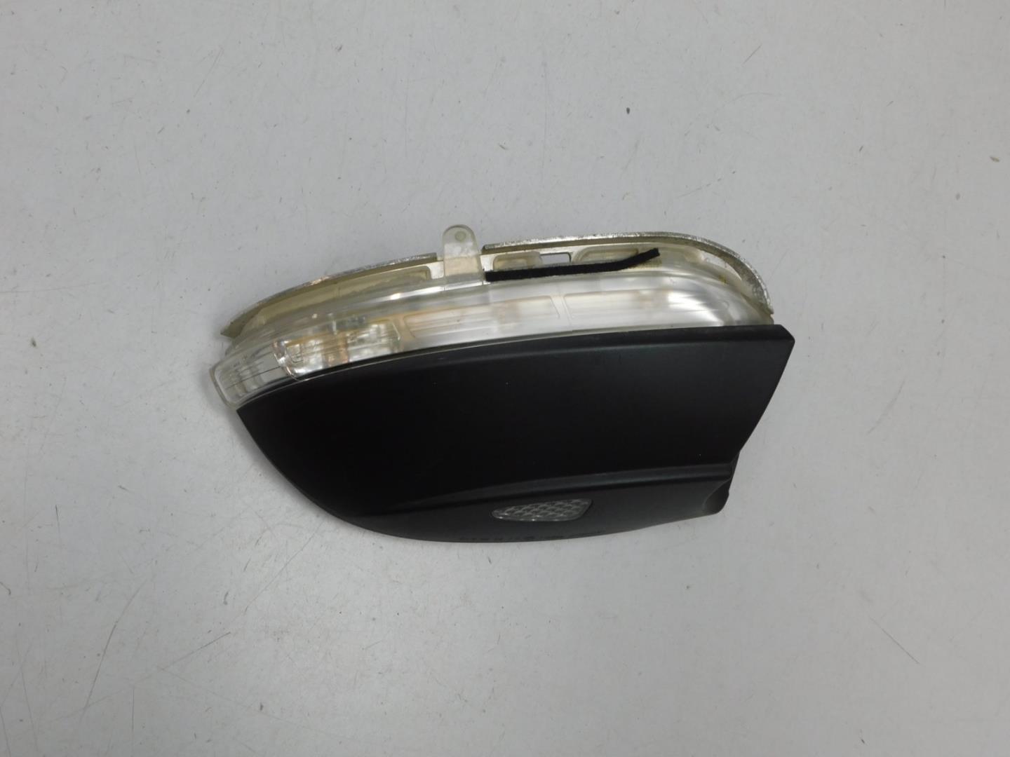 Повторитель поворота белый