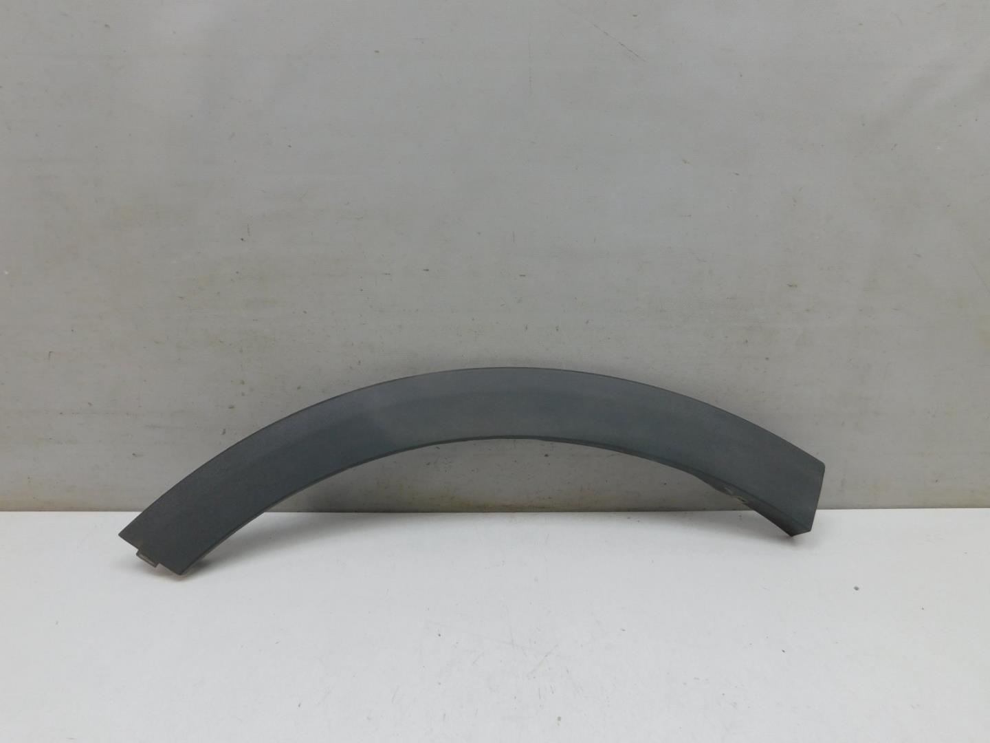 Накладка заднего крыла правого