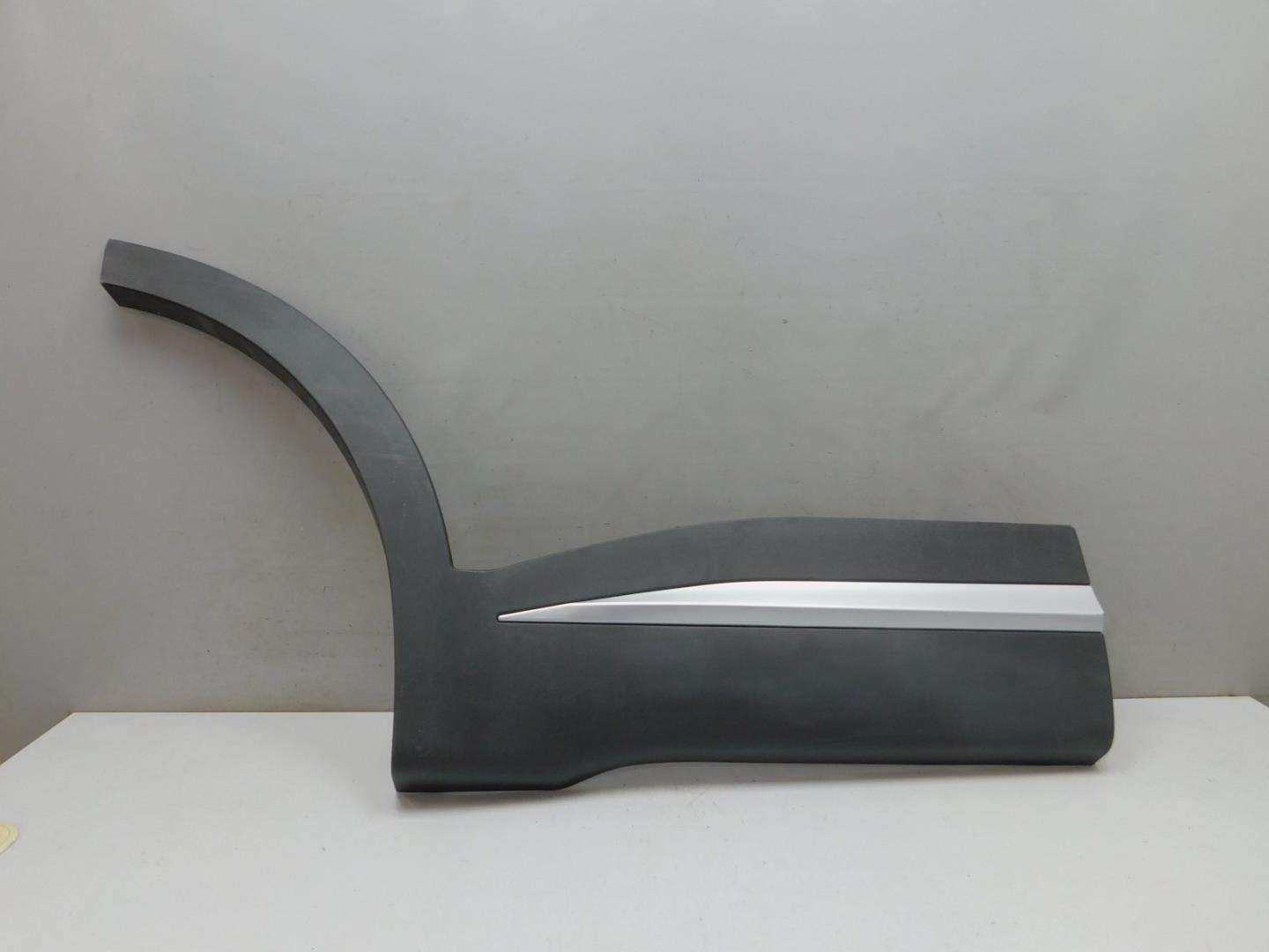 Накладка двери задней правой