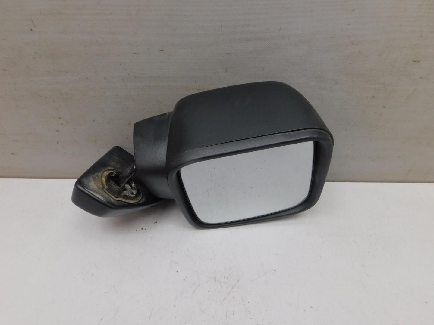 Зеркало правое электрическое