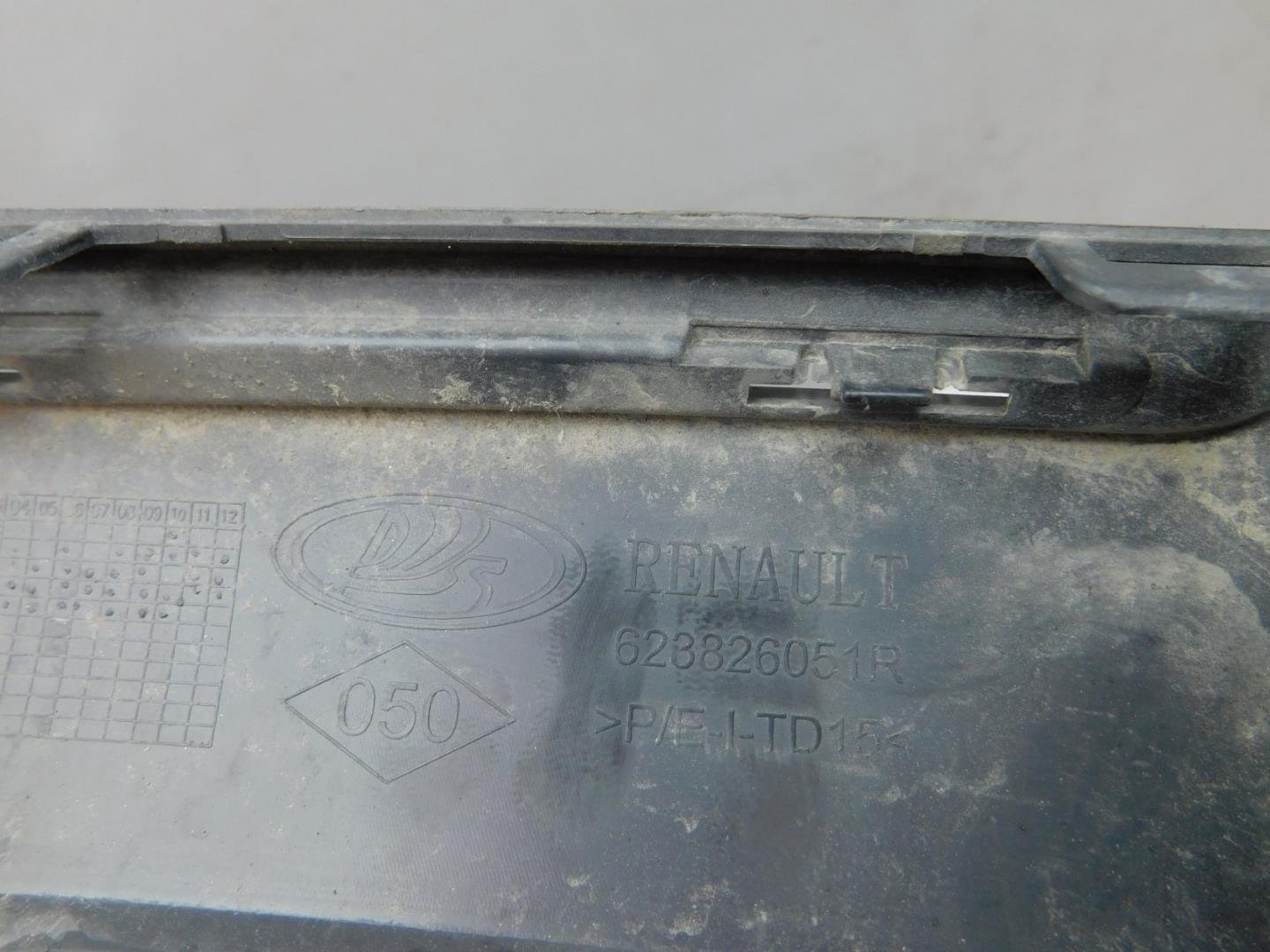 Накладка на решетку радиатора