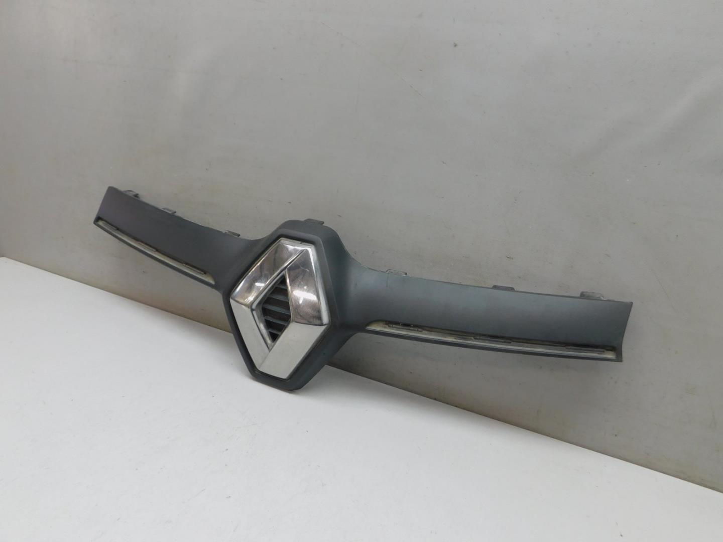 Накладка на решетку радиатора