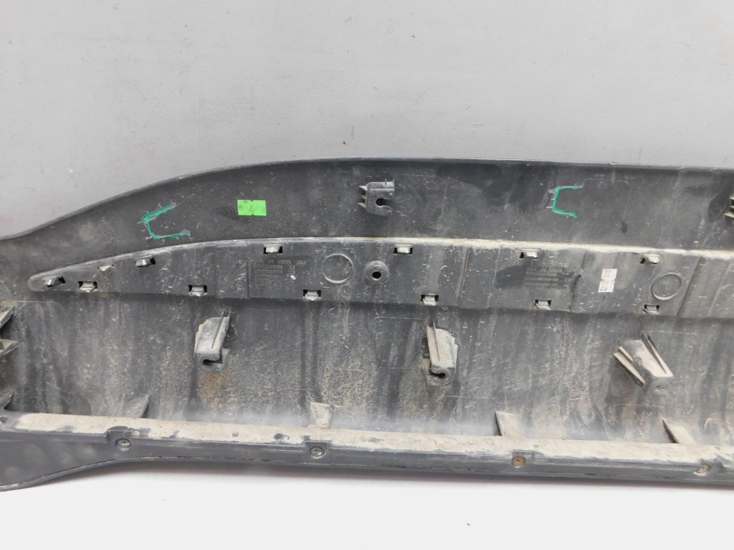 Накладка двери передней правой