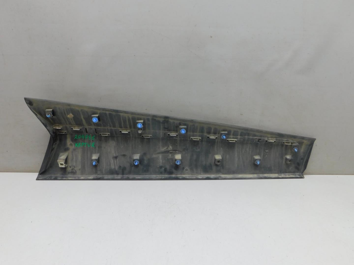 Накладка двери передней левой