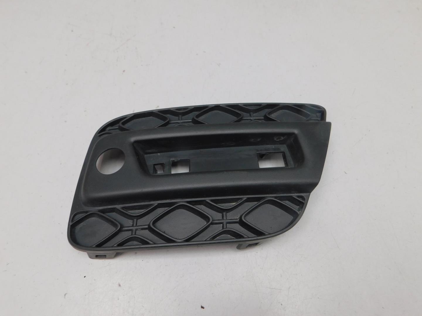 Накладка заднего бампера левая