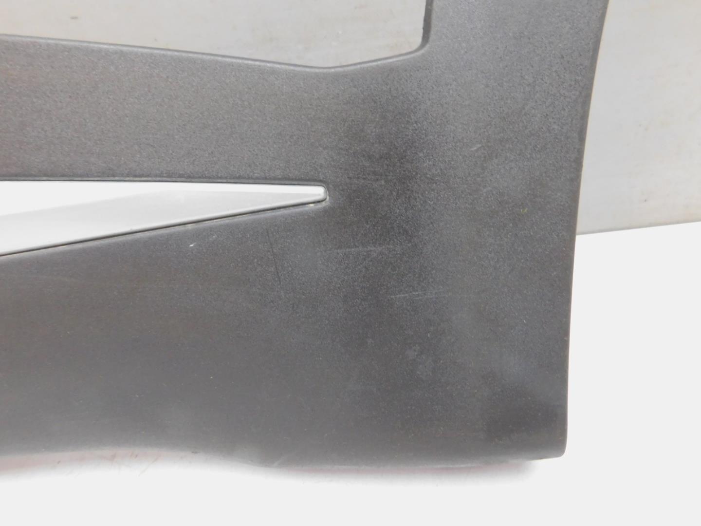 Накладка двери задней левой