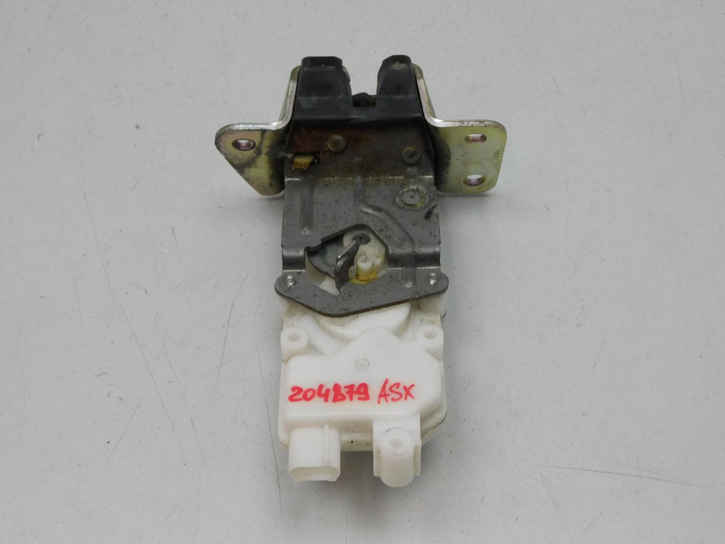 Замок багажника