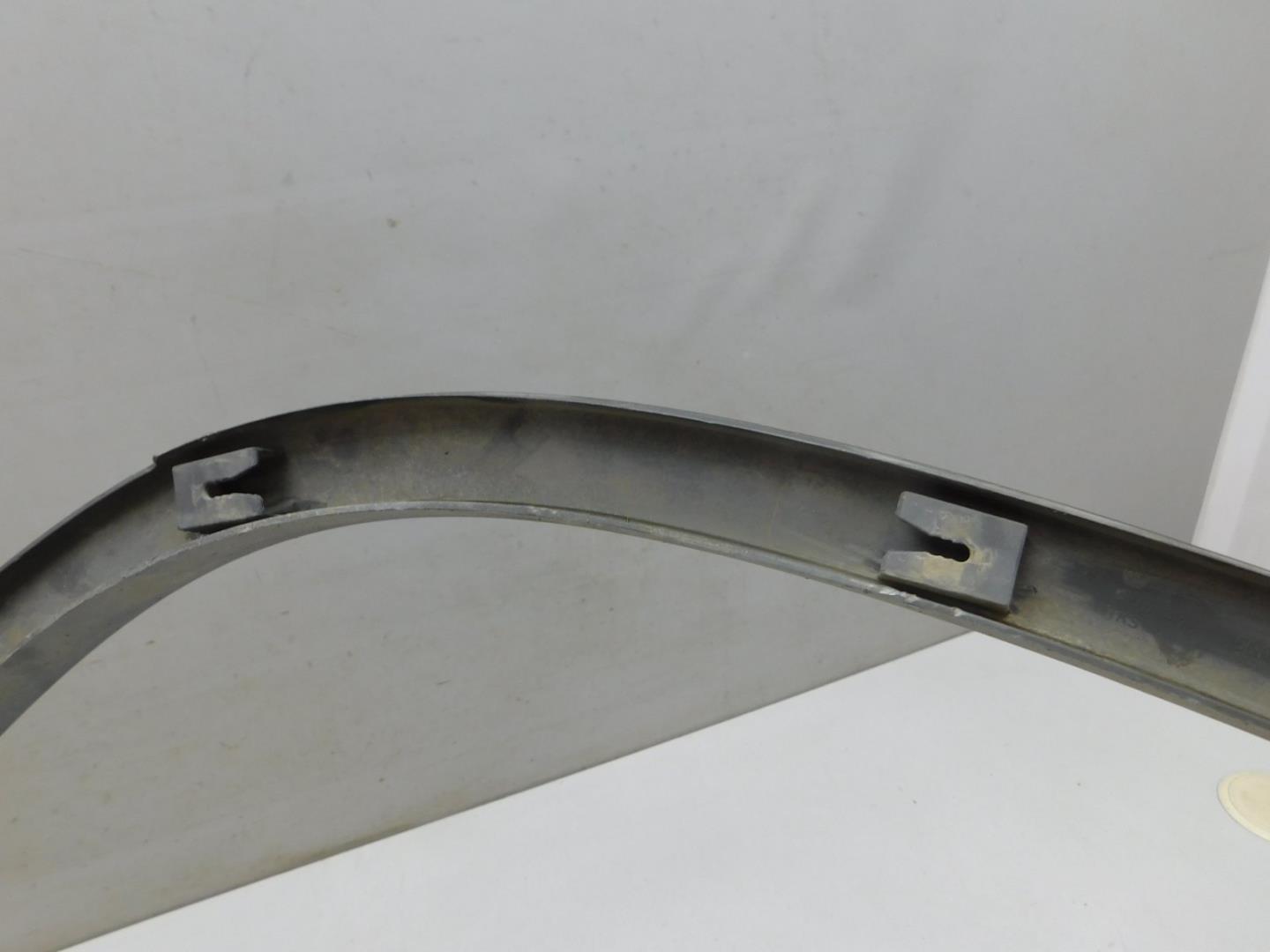 Накладка заднего крыла левого