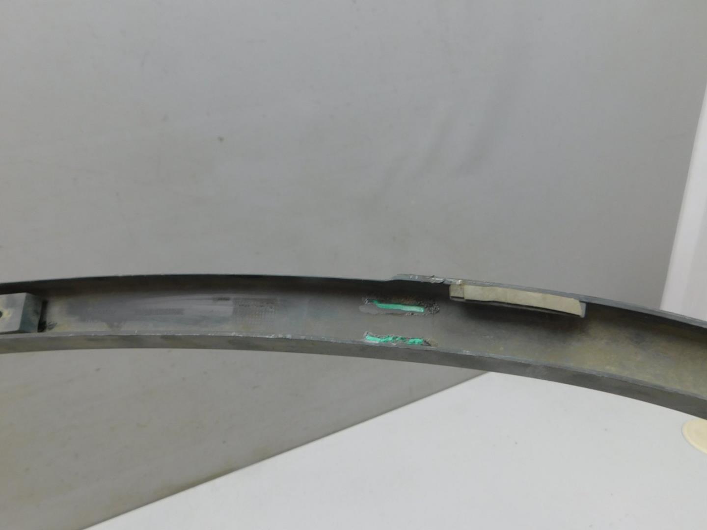 Накладка заднего крыла левого