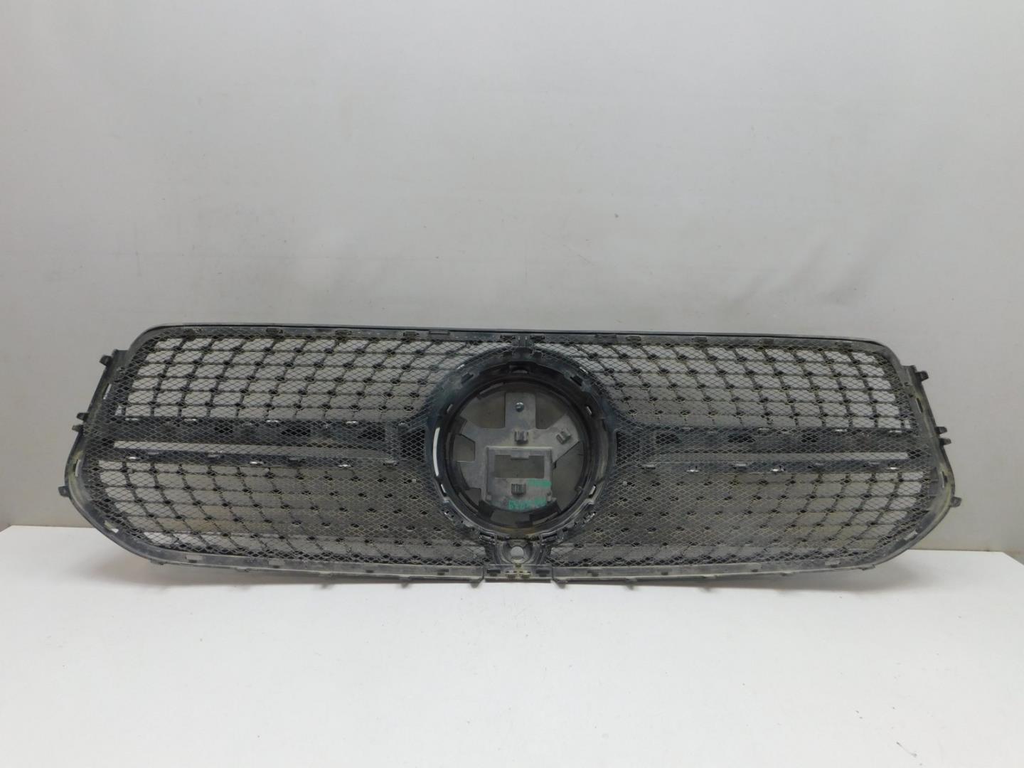 Решетка радиатора