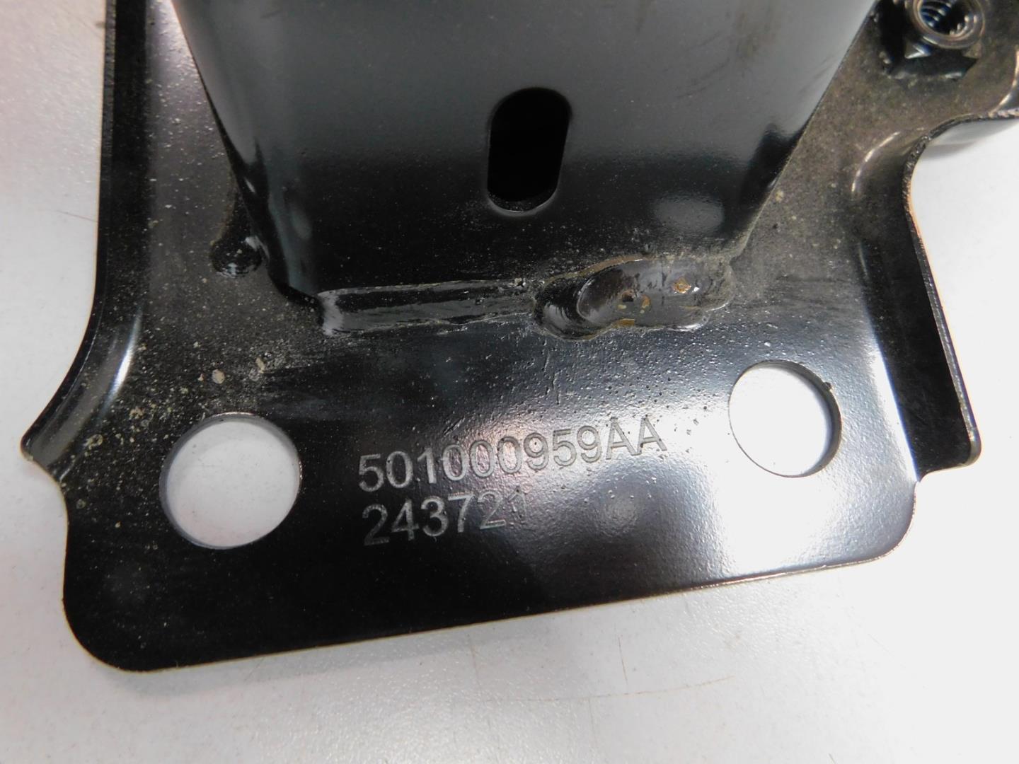 Усилитель переднего бампера