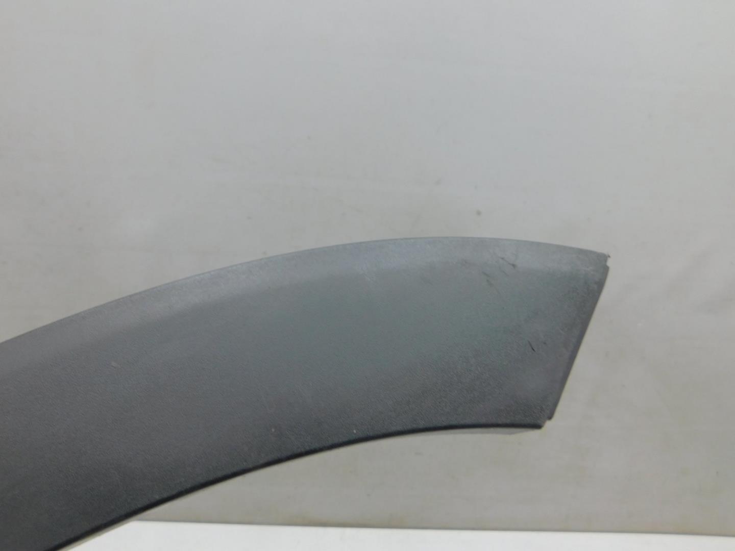 Накладка заднего крыла левого