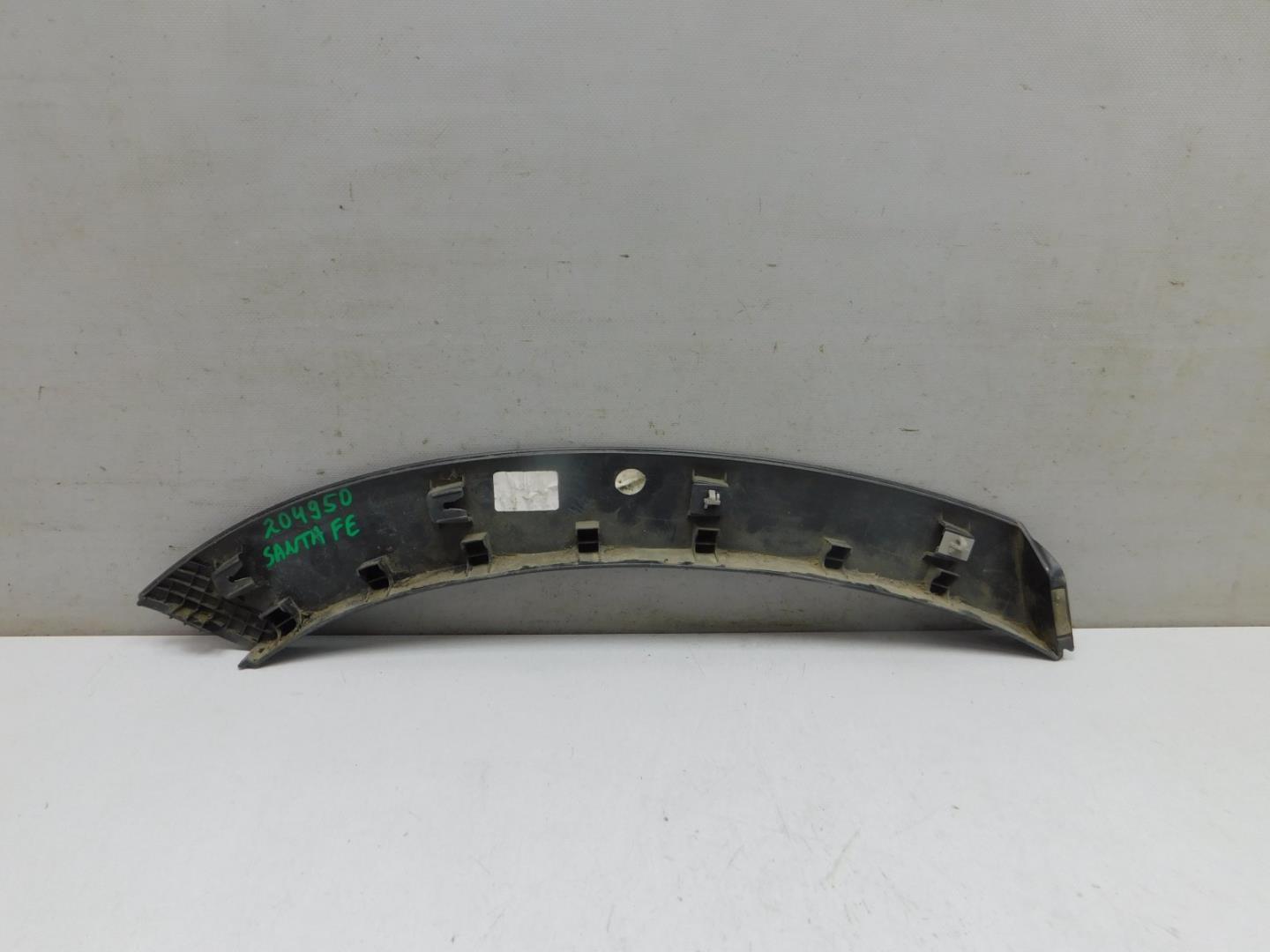 Накладка заднего крыла левого