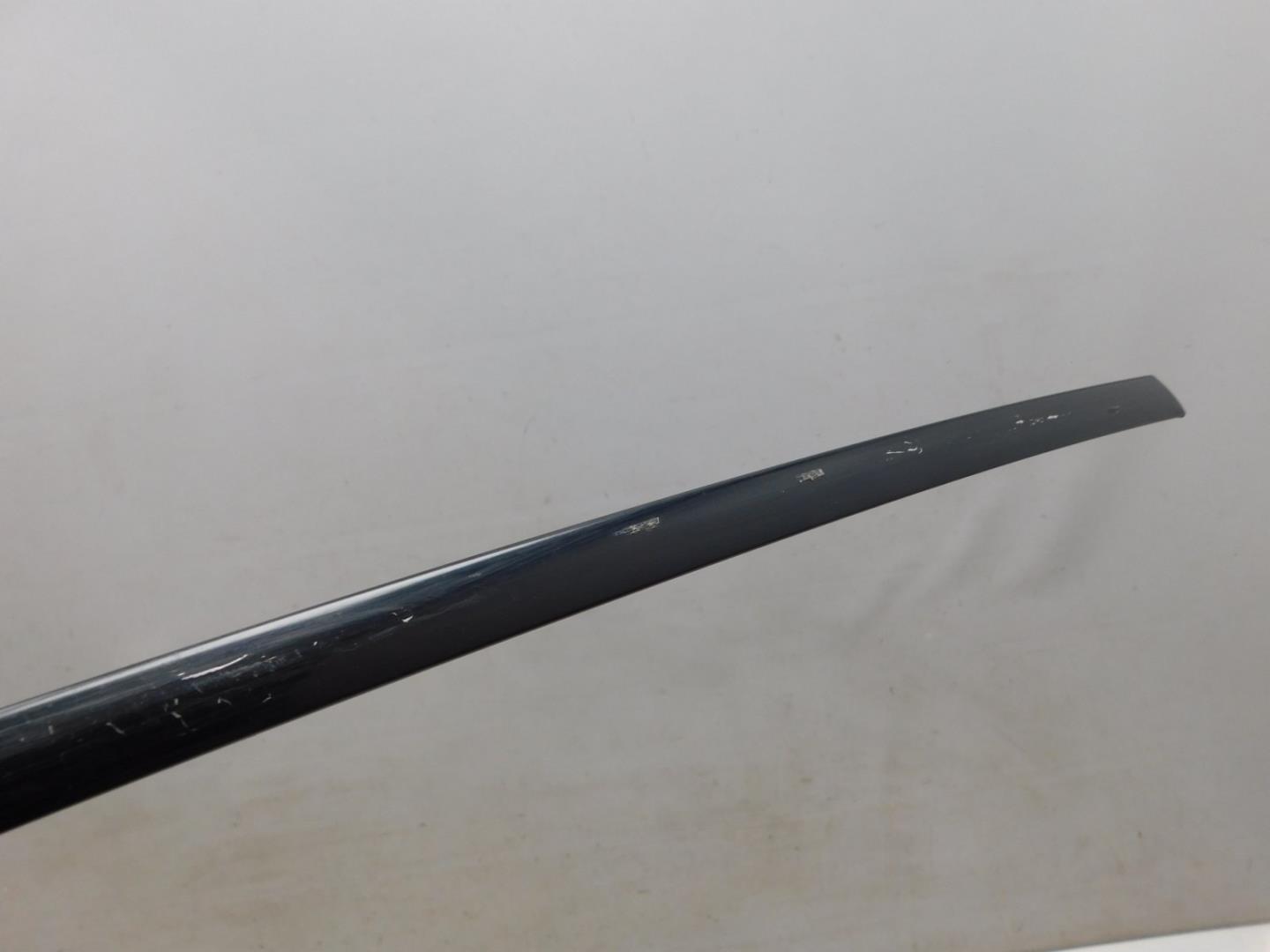 Молдинг задней левой двери