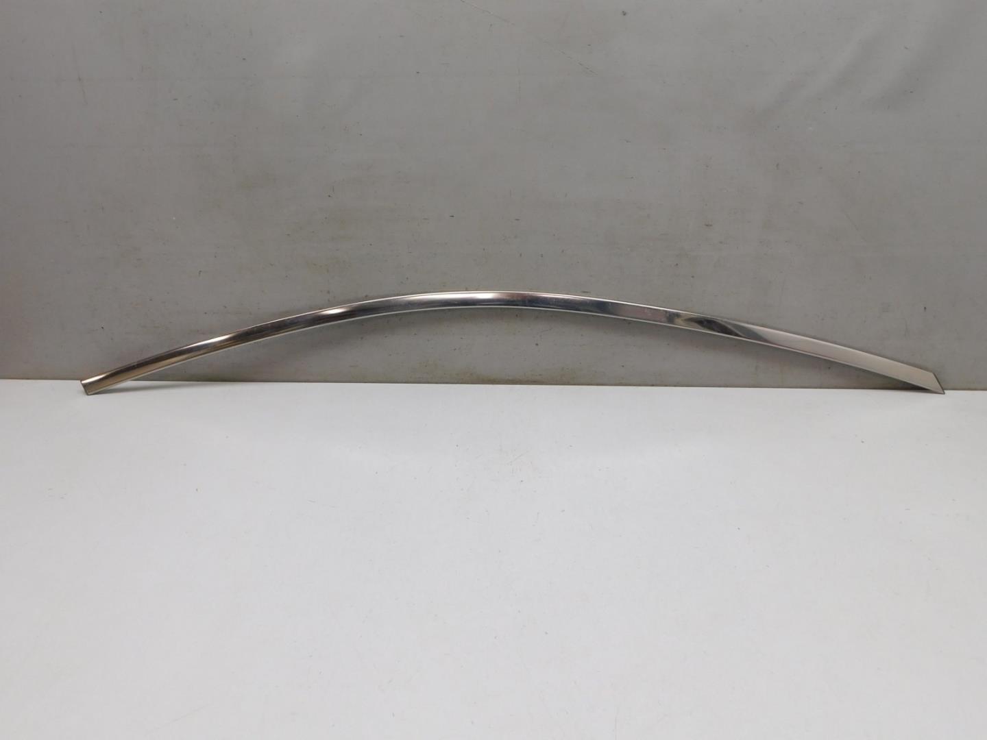 Молдинг передней правой двери