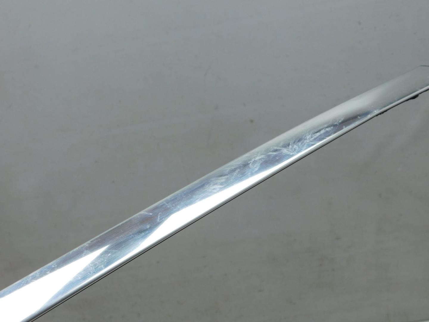 Молдинг задней левой двери