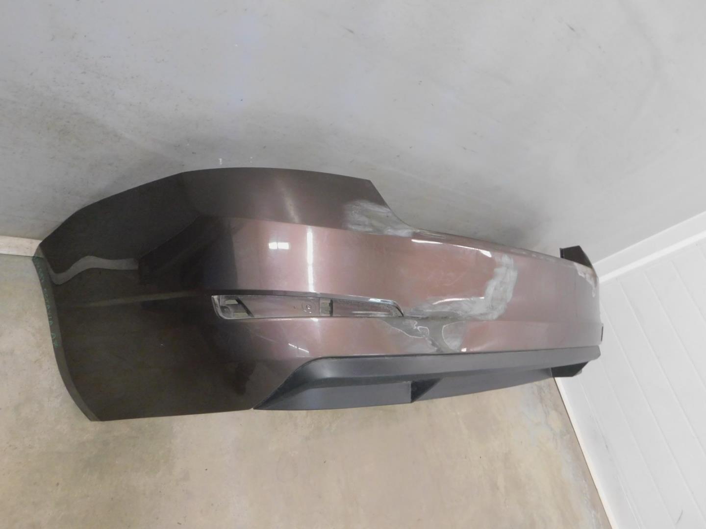 Бампер задний