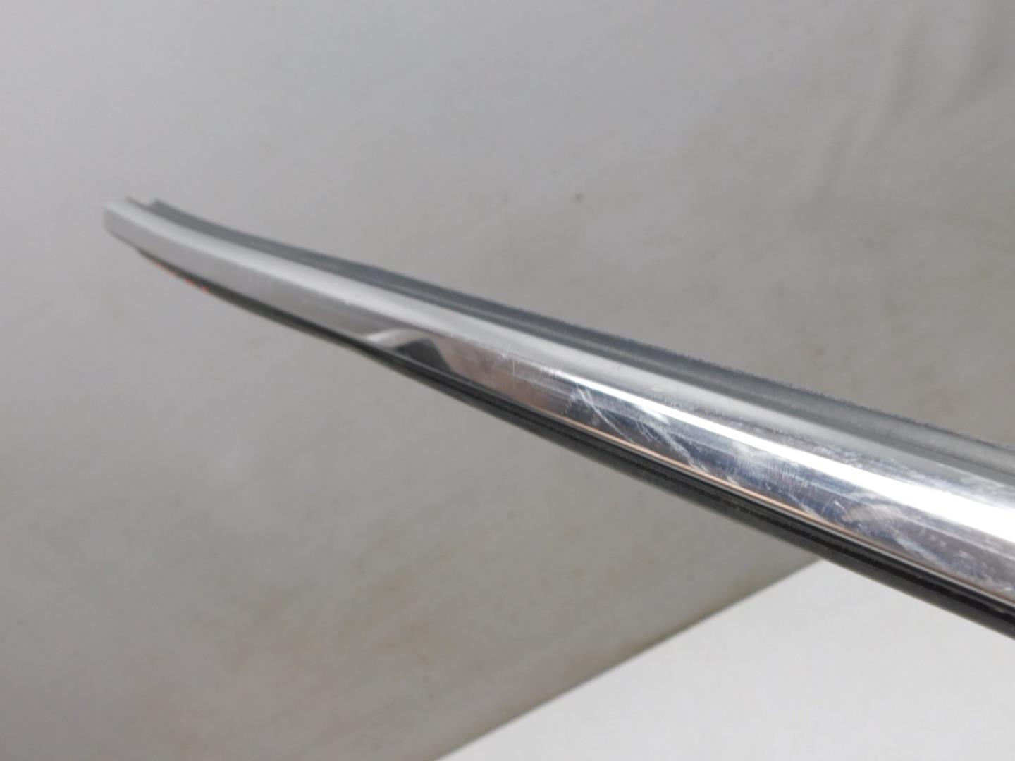 Накладка стекла заднего правого