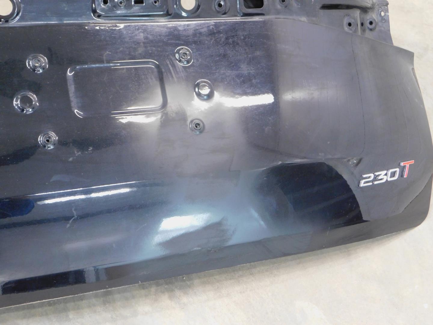 Дверь багажника