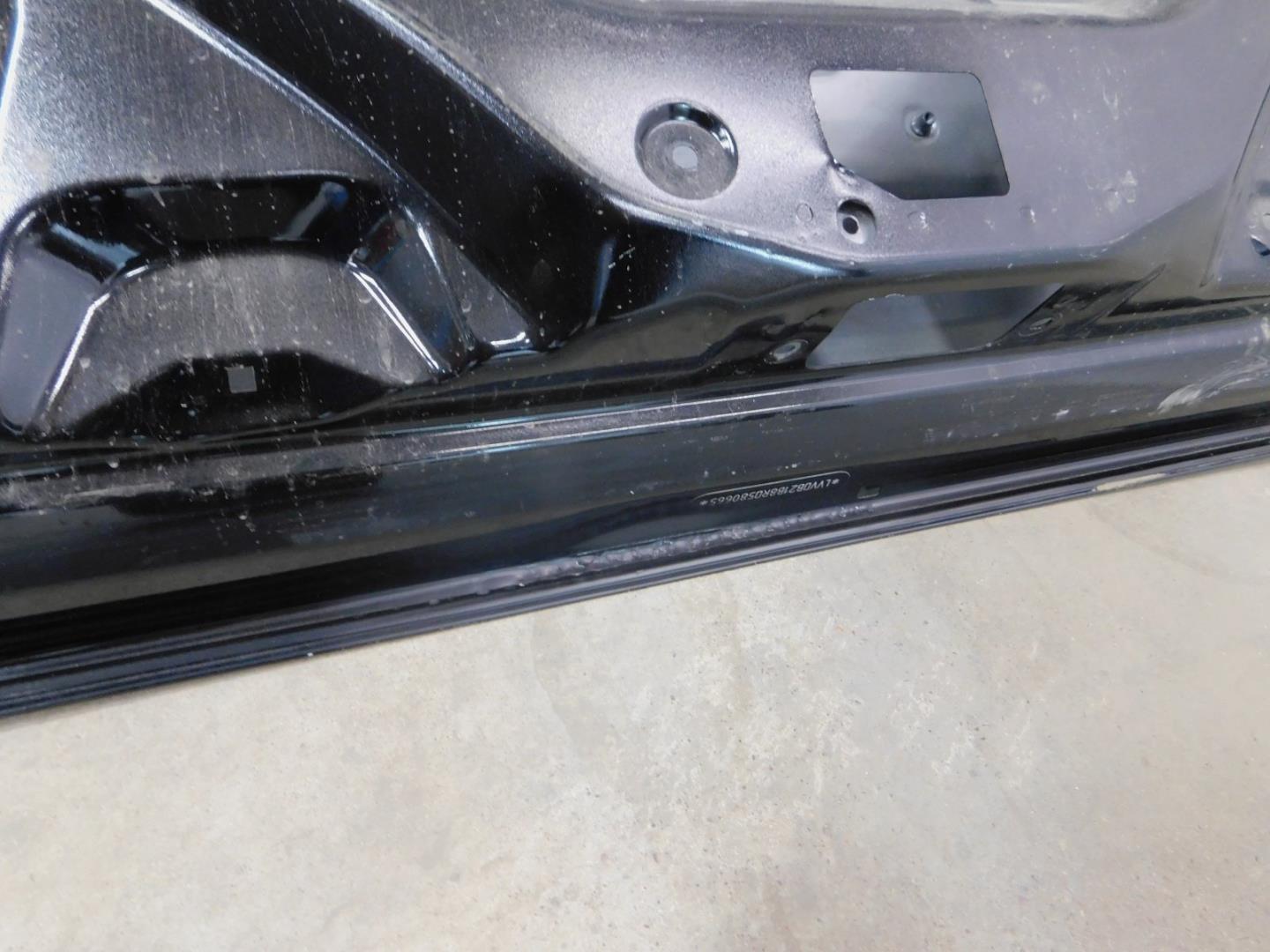 Дверь багажника