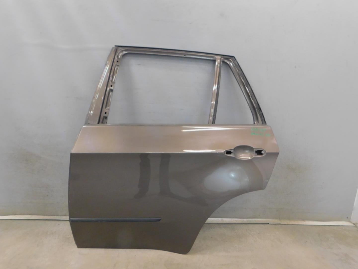 Дверь задняя левая