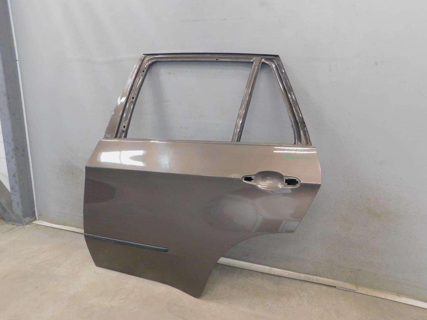 Дверь задняя левая