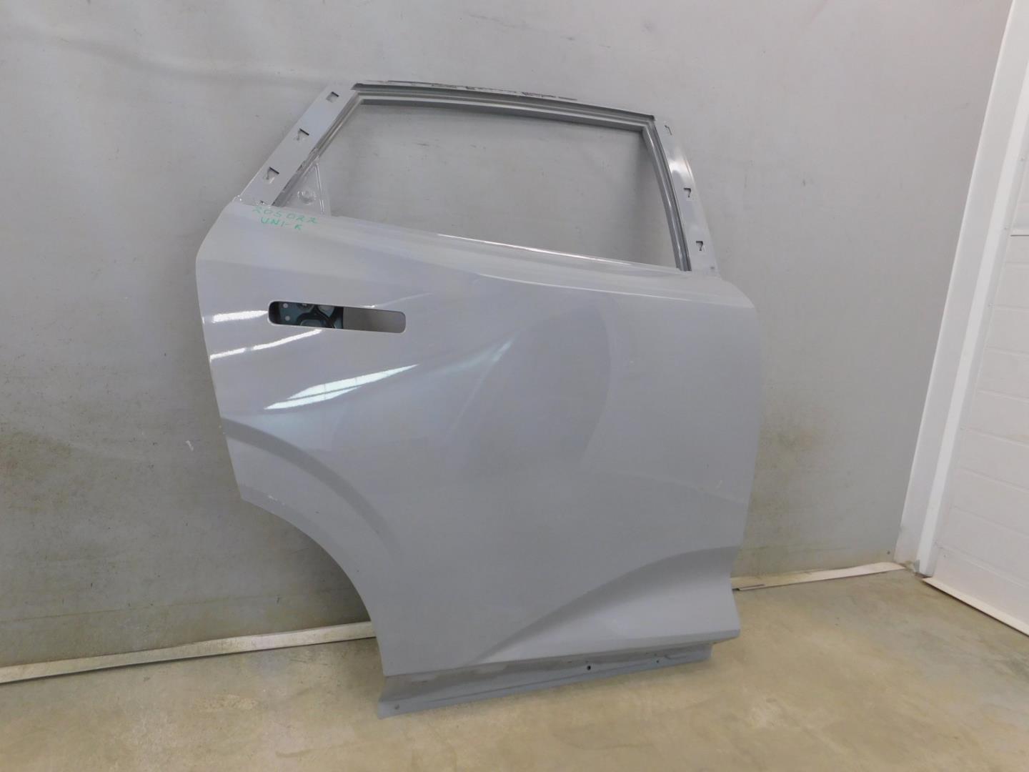 Дверь задняя правая
