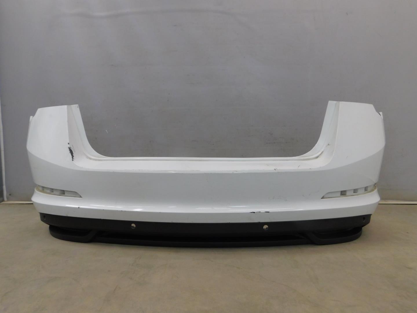 Бампер задний