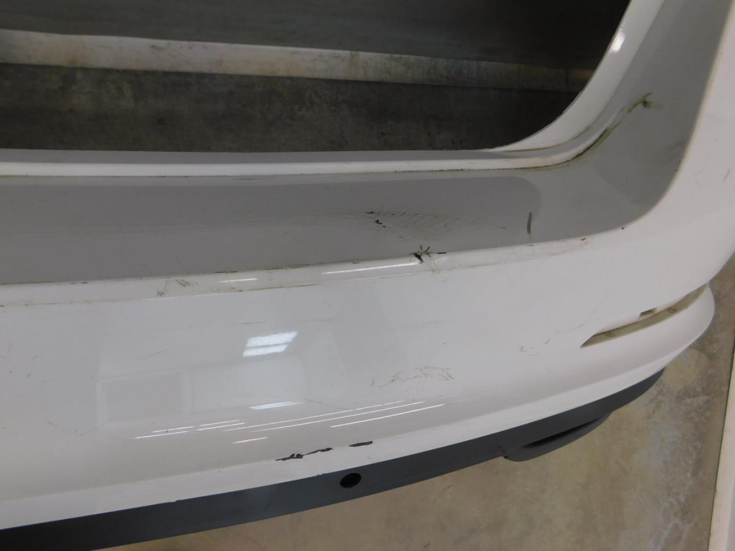 Бампер задний