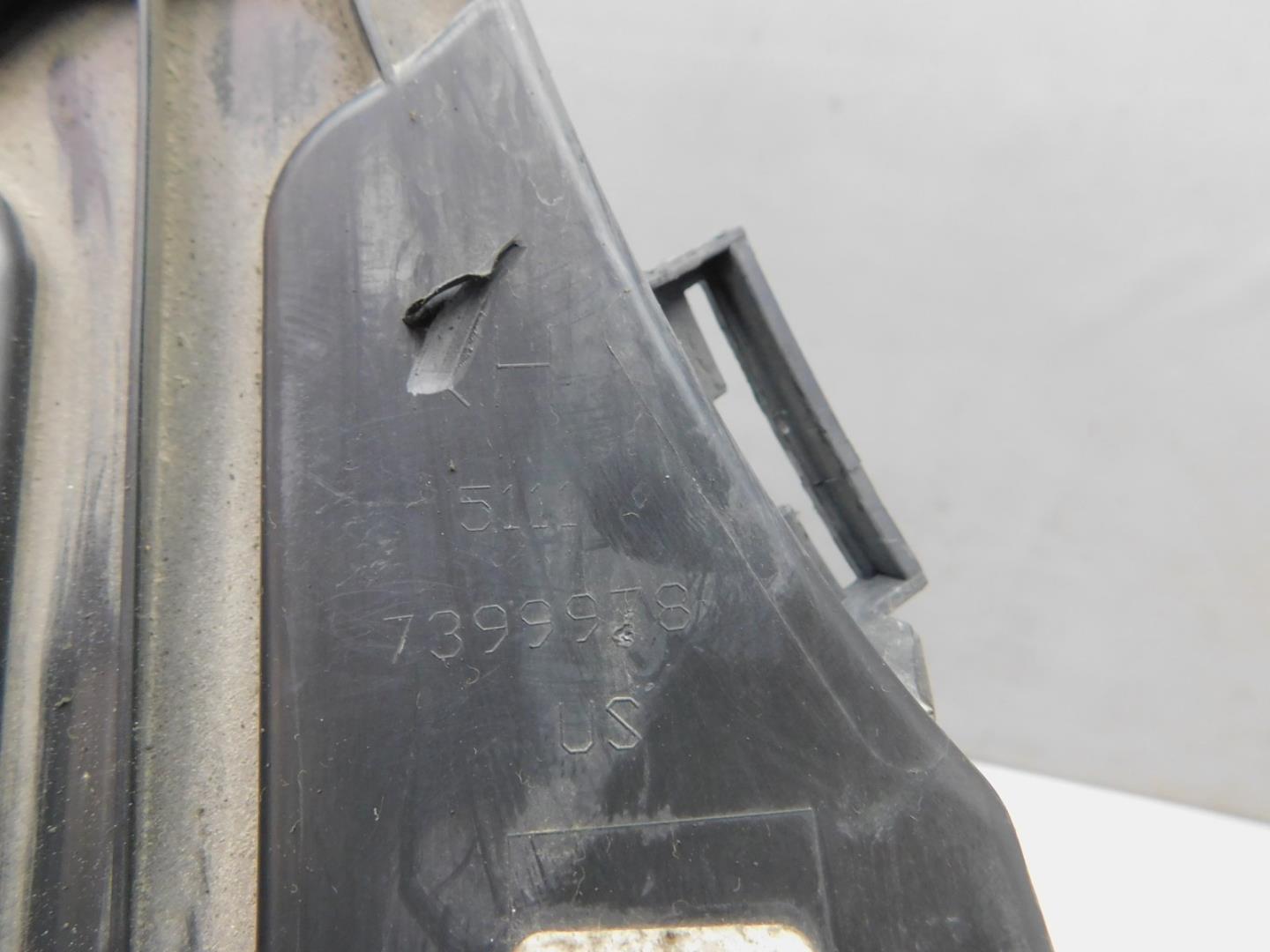 Кронштейн переднего бампера