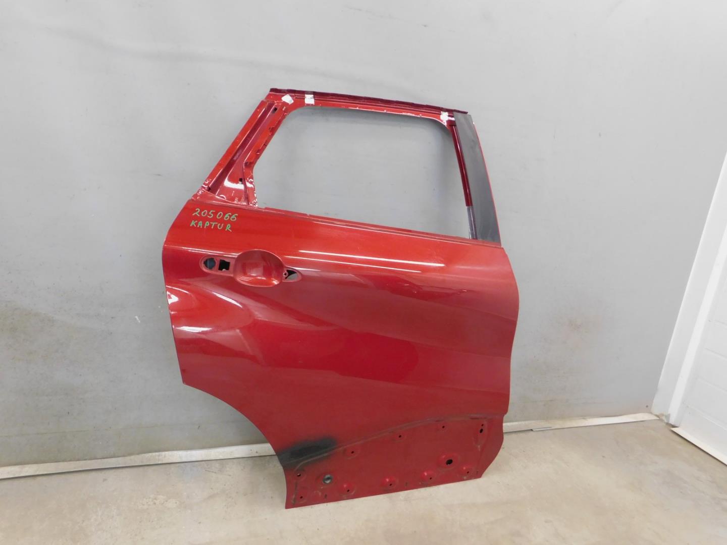 Дверь задняя правая