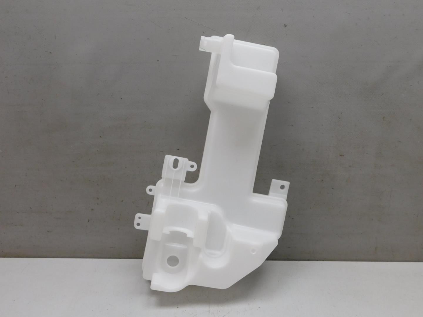 Бачок омывателя лобового стекла