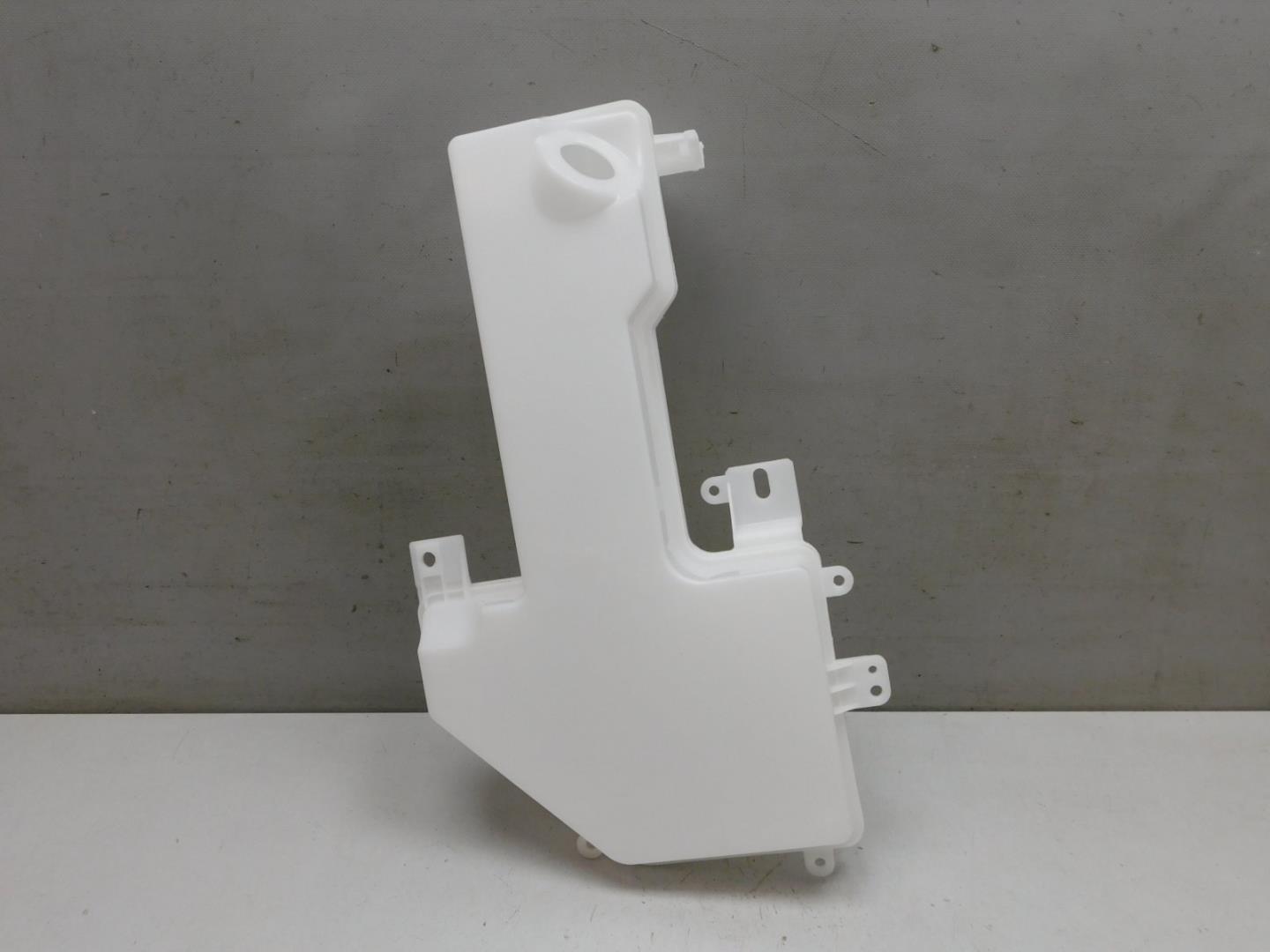 Бачок омывателя лобового стекла