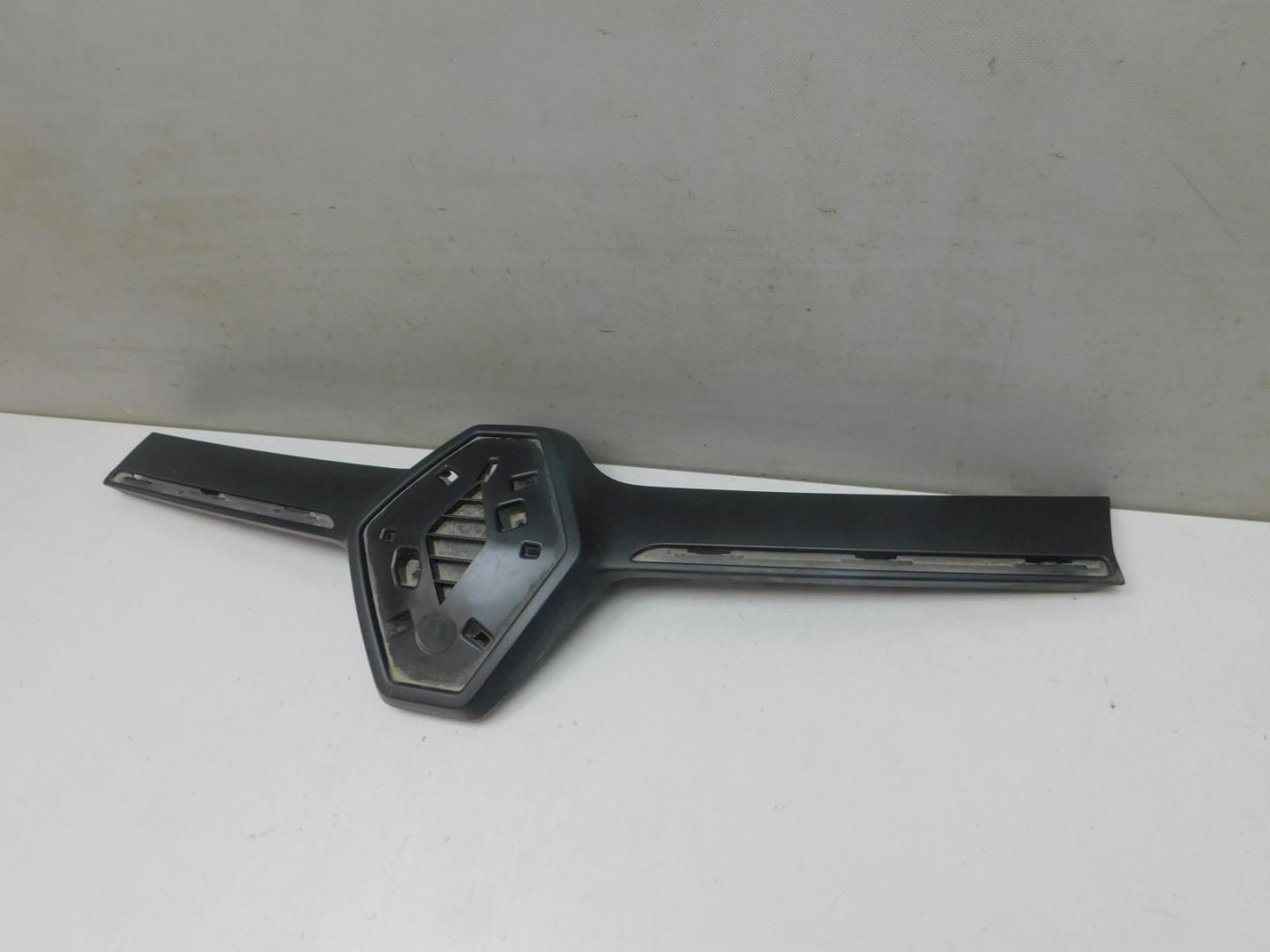 Накладка на решетку радиатора