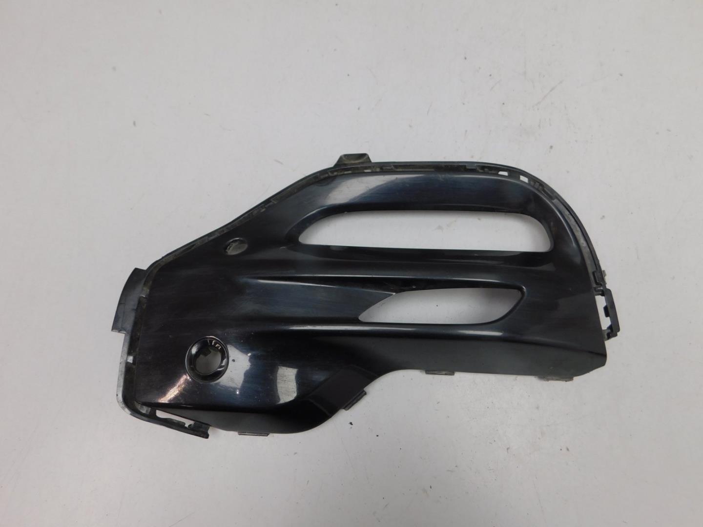 Решетка в бампер левая