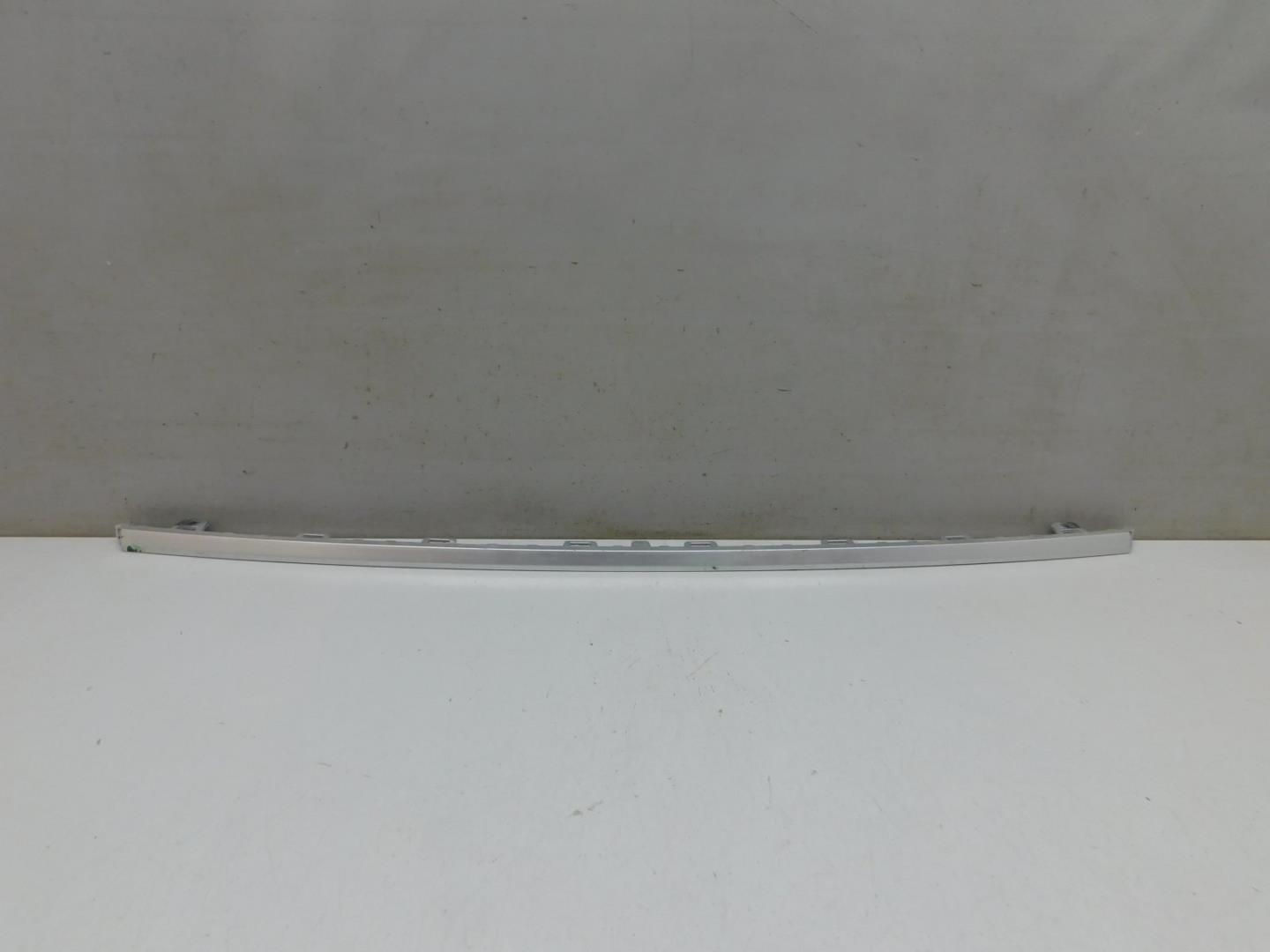 Молдинг заднего бампера