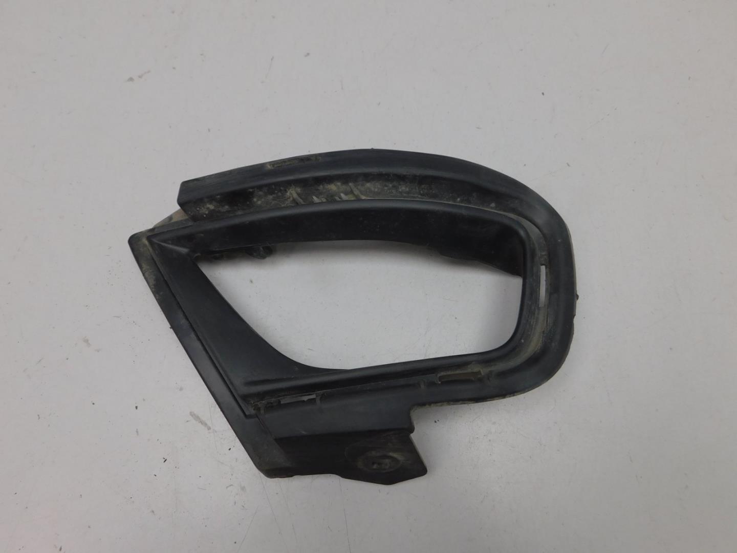 Накладка заднего бампера правая