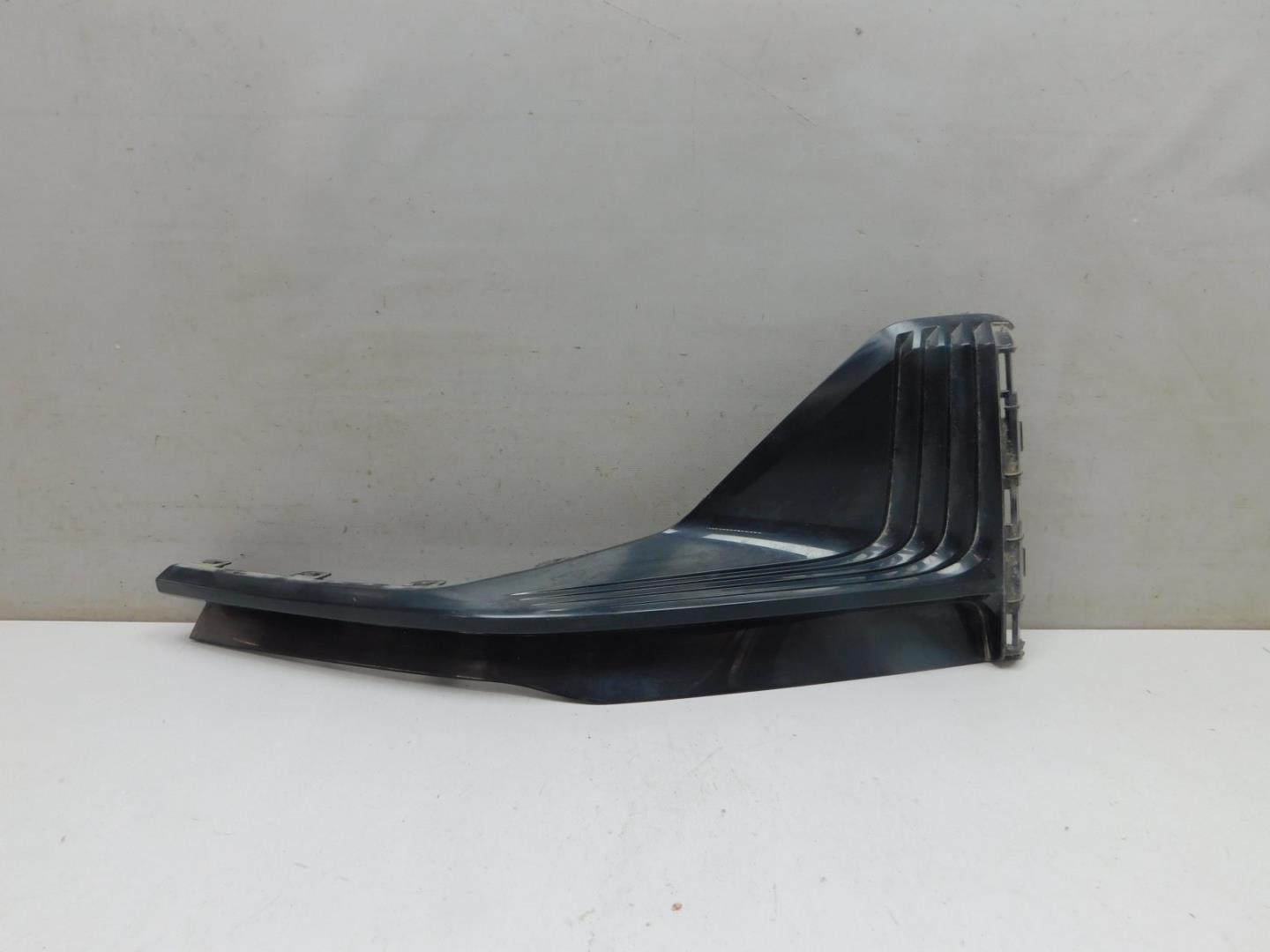 Накладка переднего бампера