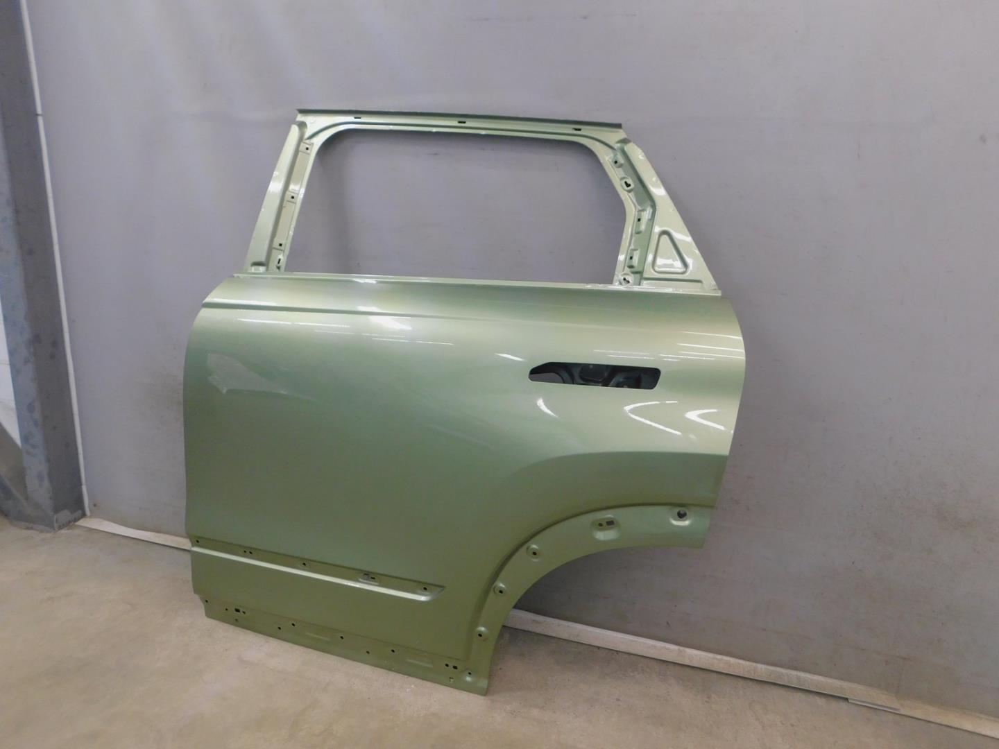 Дверь задняя левая