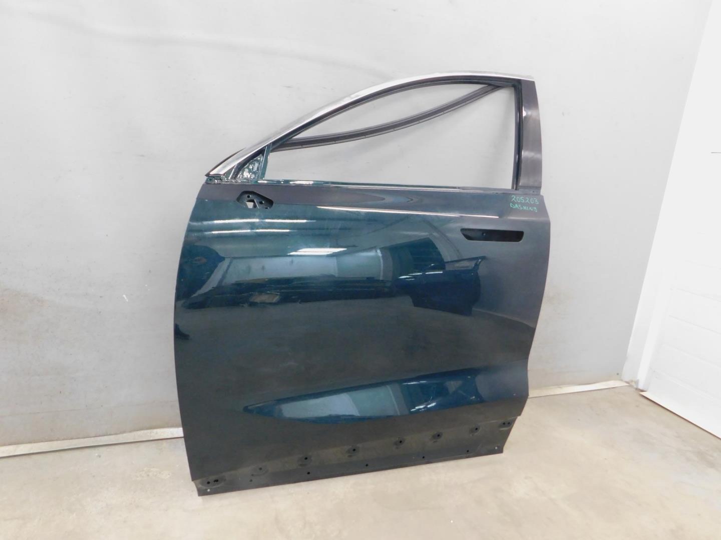 Дверь передняя левая