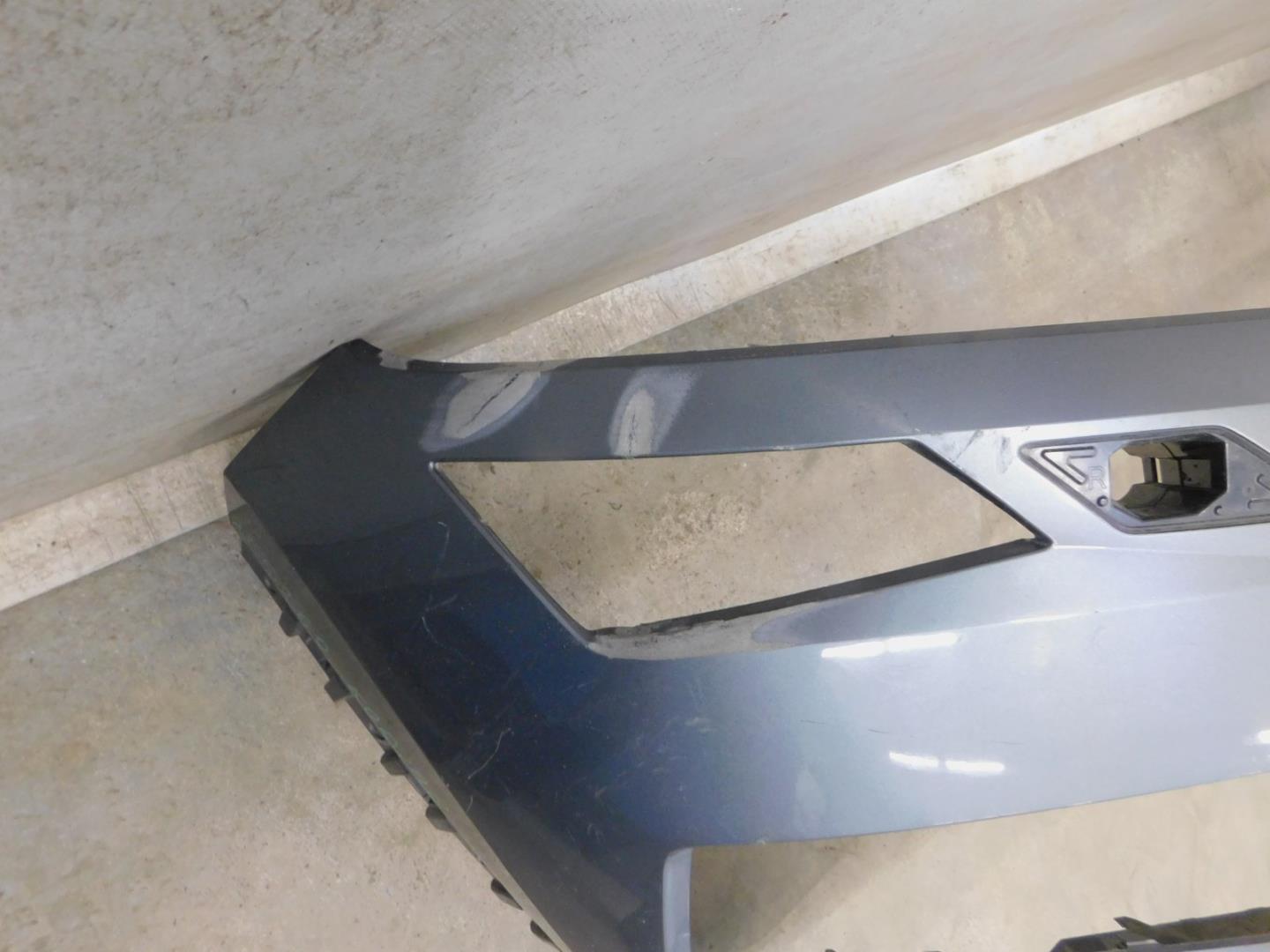 Бампер передний