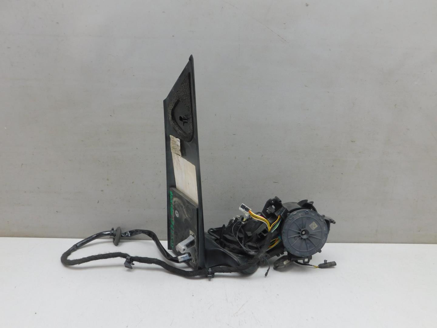 Зеркало правое электрическое